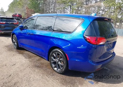2020 Chrysler Pacifica Touring из США, поврежденный, VIN 2C4RC1FG2LR147598